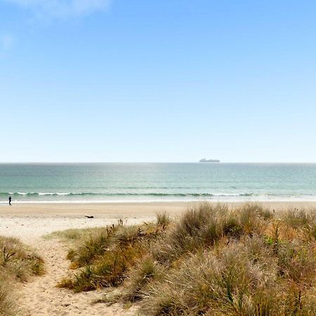 Beach Side Bliss - Oceanside Mount Maunganui Exterior photo