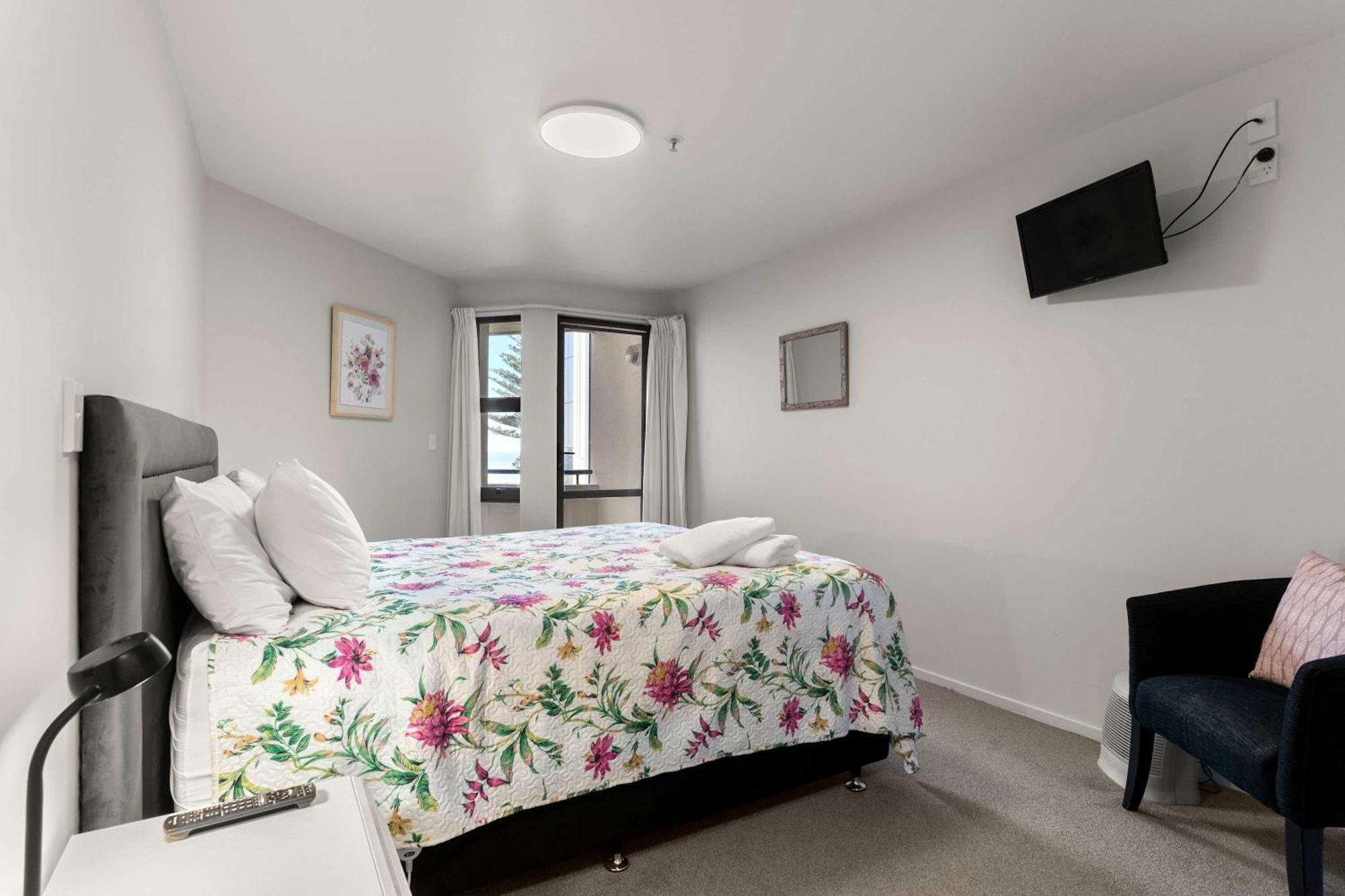 Beach Side Bliss - Oceanside Mount Maunganui Exterior photo